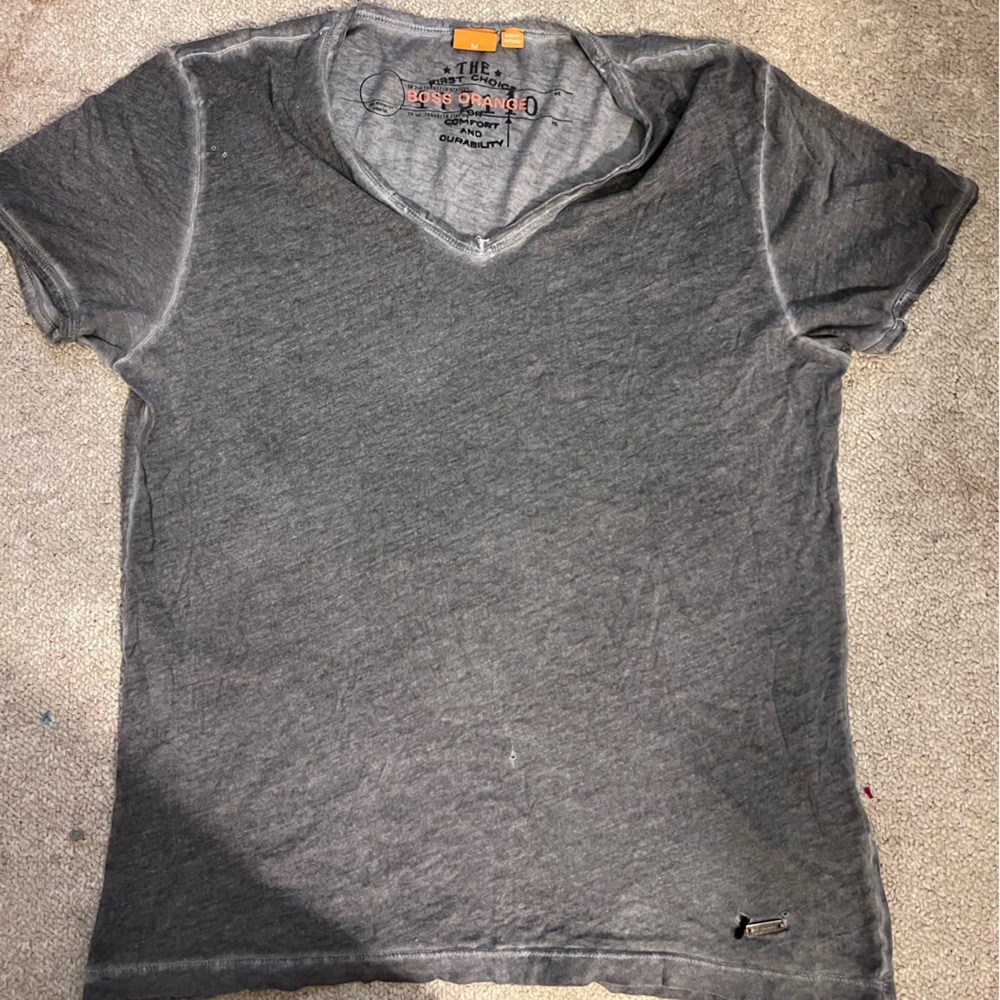 Hugo Boss T-shirt. Faded color style. Size M